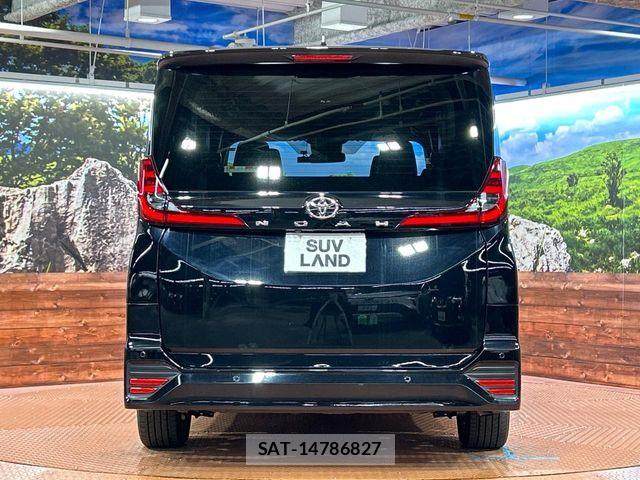 Toyota NOAH 2022-10 8830798-15