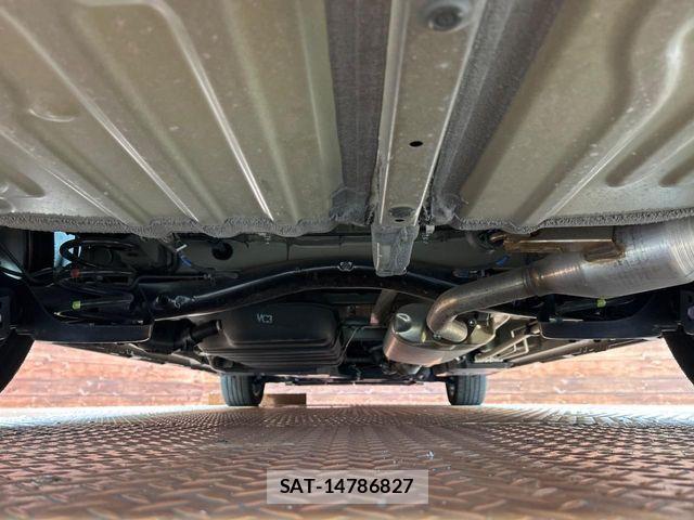 Toyota NOAH 2022-10 8830798-18