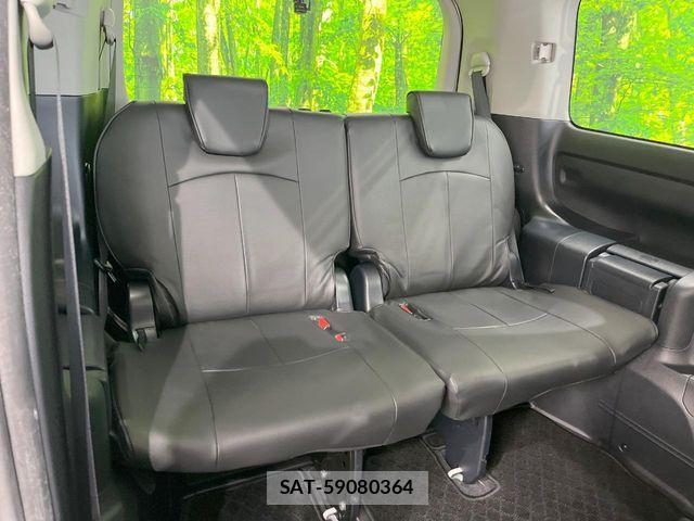 Toyota NOAH 2016-09 8830805-9
