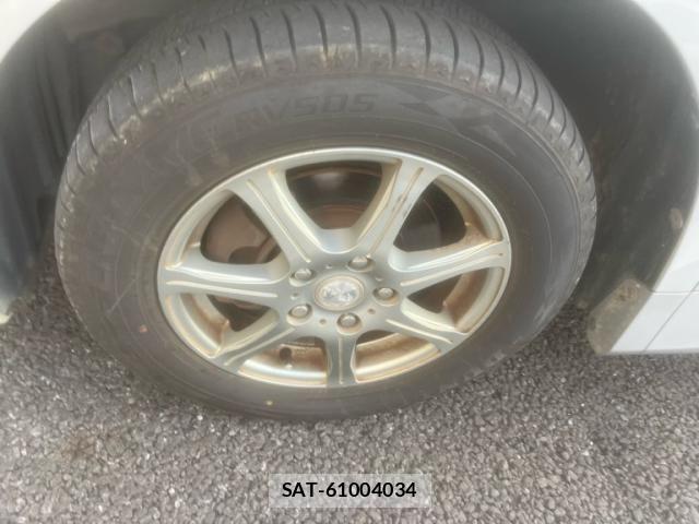 Toyota NOAH 2009-11 8830807-10