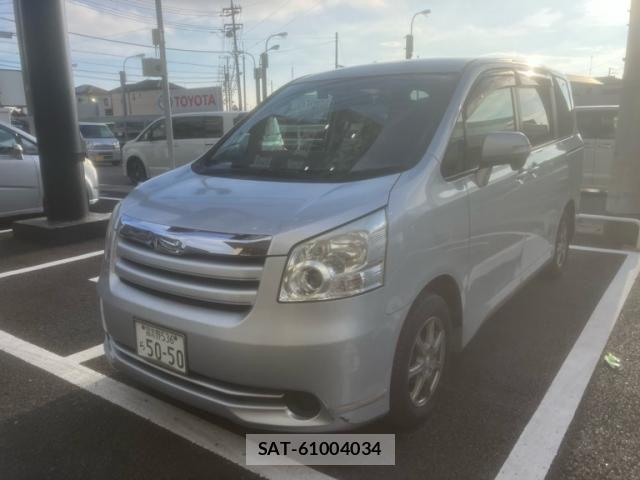 Toyota NOAH 2009-11 8830807-3