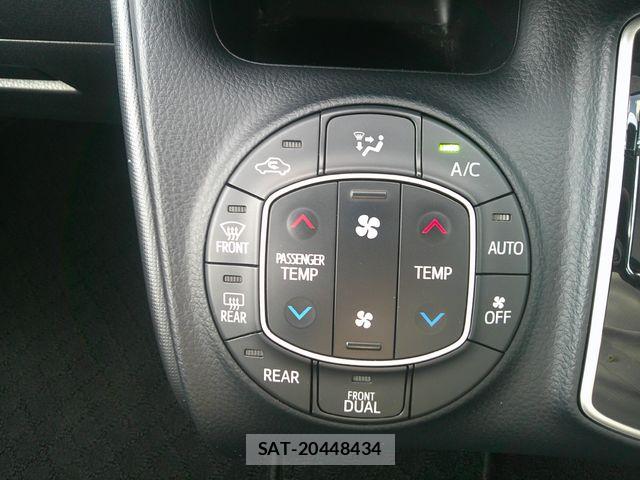Toyota NOAH 2020-08 8830802-13