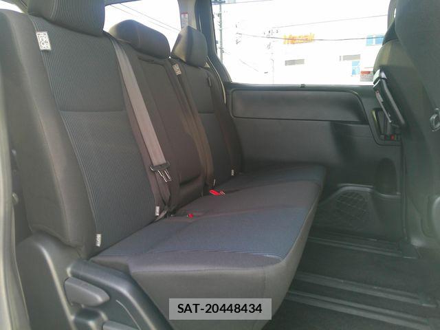 Toyota NOAH 2020-08 8830802-16