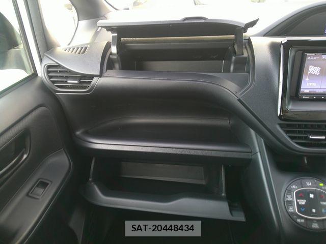 Toyota NOAH 2020-08 8830802-22
