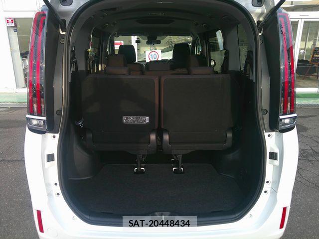 Toyota NOAH 2020-08 8830802-24