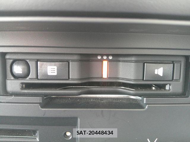 Toyota NOAH 2020-08 8830802-6