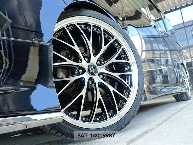 Toyota NOAH 2018-12 8830801-9