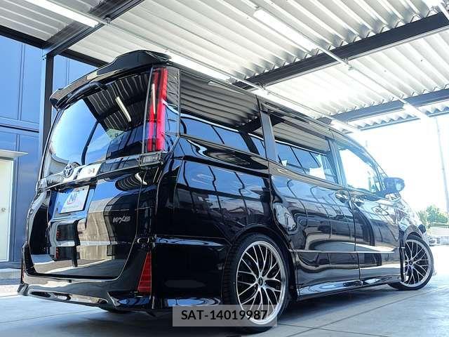 Toyota NOAH 2018-12 8830801-6