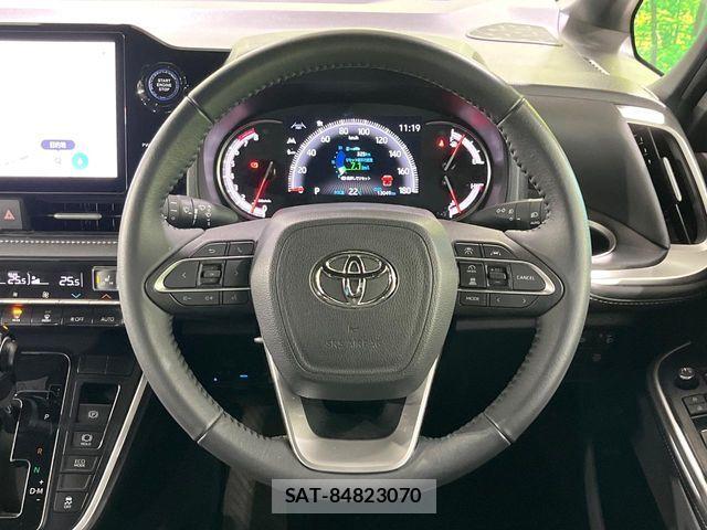 Toyota NOAH 2025-02 8830797-10