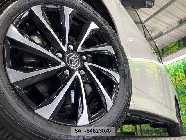 Toyota NOAH 2025-02 8830797-12