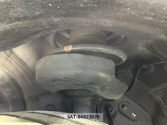 Toyota NOAH 2025-02 8830797-19