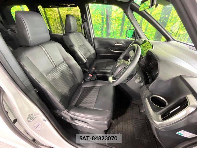 Toyota NOAH 2025-02 8830797-7