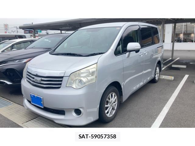 Toyota NOAH 2012-05 8830806-2