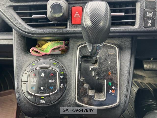 Toyota NOAH 2015-09 8830804-17
