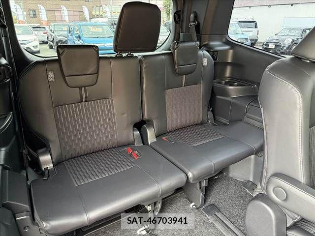 Toyota NOAH 2024-01 8849340-19