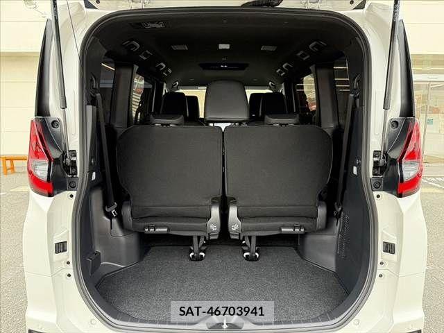 Toyota NOAH 2024-01 8849340-21