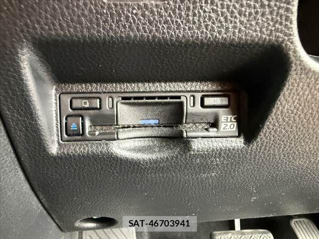 Toyota NOAH 2024-01 8849340-25