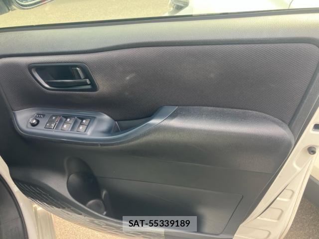Toyota NOAH 2017-01 8850158-17