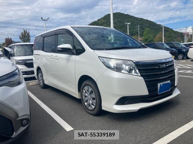 Toyota NOAH 2017-01 8850158-1