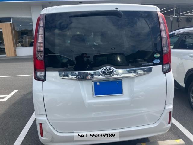 Toyota NOAH 2017-01 8850158-4