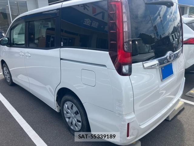 Toyota NOAH 2017-01 8850158-5