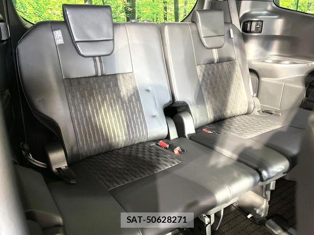 Toyota NOAH 2024-06 8849051-9
