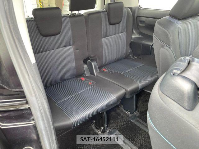 Toyota NOAH 2016-06 8850156-9