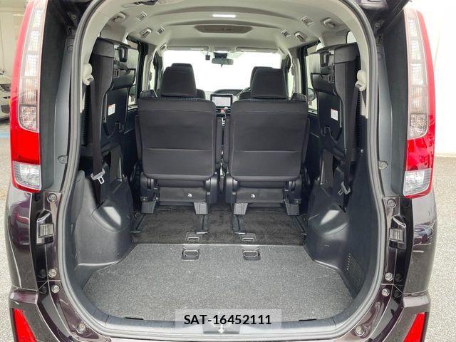 Toyota NOAH 2016-06 8850156-10