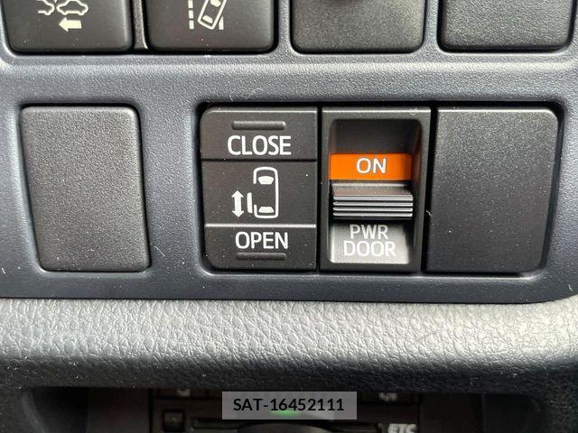 Toyota NOAH 2016-06 8850156-3