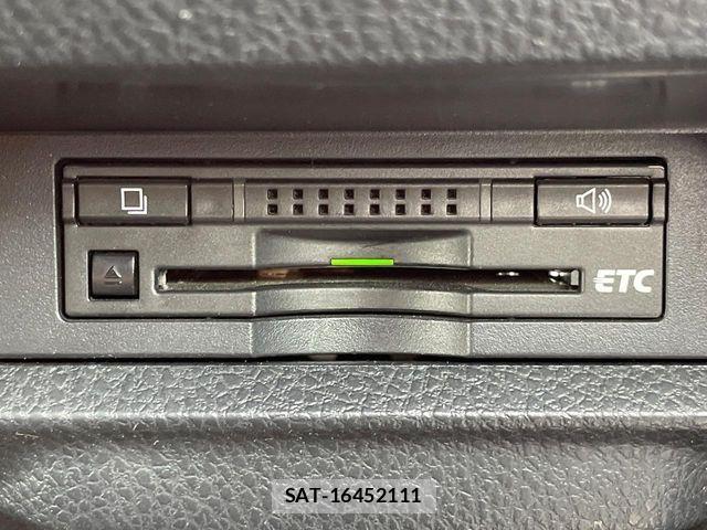 Toyota NOAH 2016-06 8850156-6