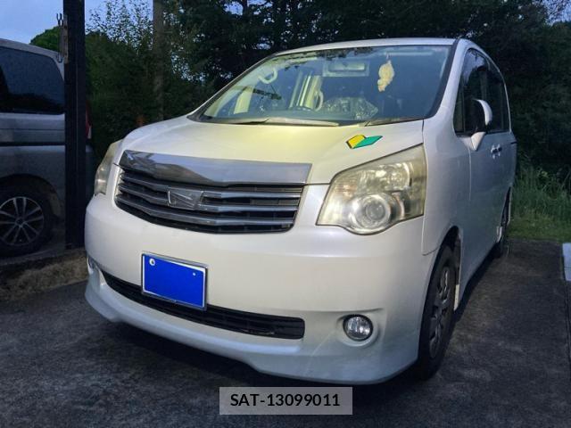 Toyota NOAH 2012-10 8850160-0