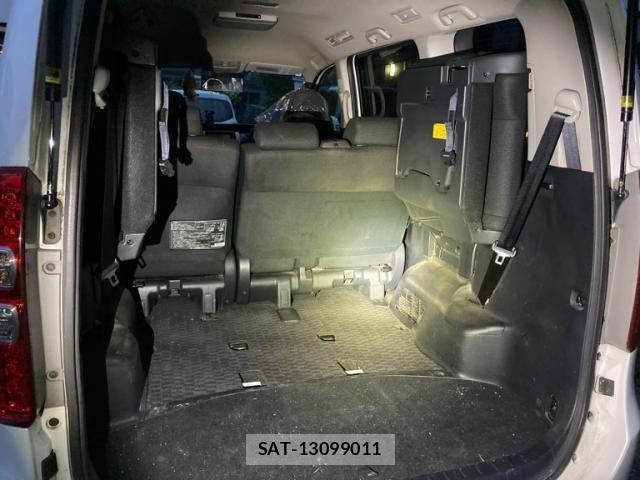 Toyota NOAH 2012-10 8850160-10