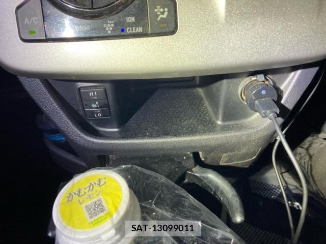Toyota NOAH 2012-10 8850160-17