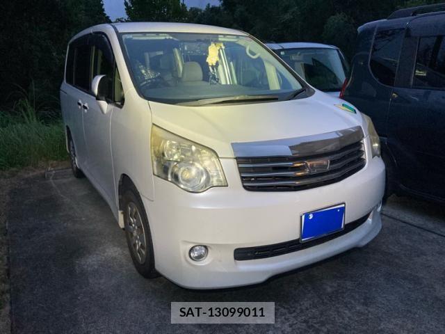 Toyota NOAH 2012-10 8850160-2