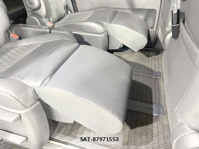 Toyota NOAH 2024-01 8849313-5