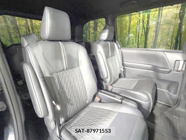 Toyota NOAH 2024-01 8849313-8