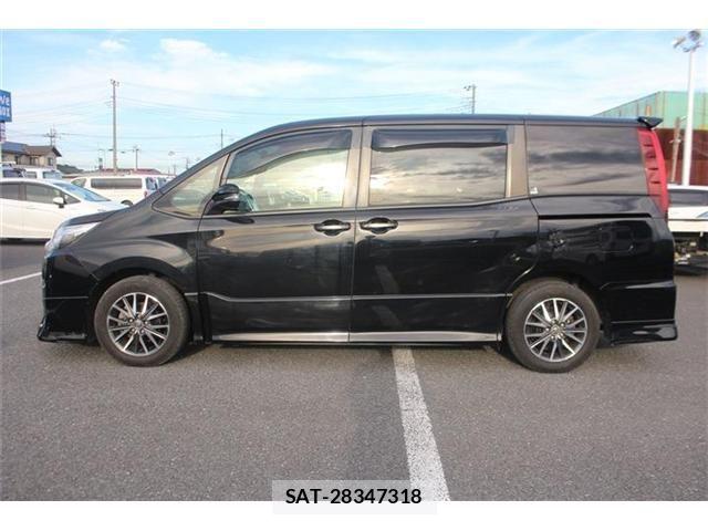 Toyota NOAH 2014-09 8849342-12