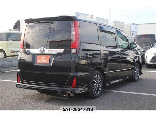 Toyota NOAH 2014-09 8849342-15