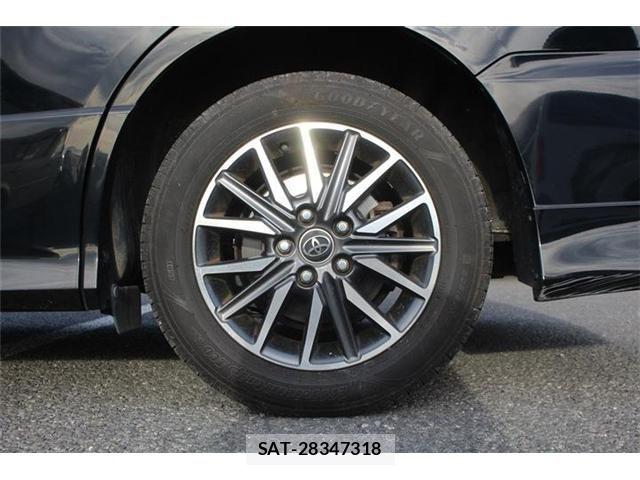 Toyota NOAH 2014-09 8849342-19