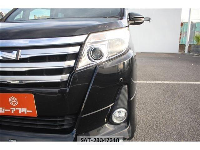 Toyota NOAH 2014-09 8849342-25