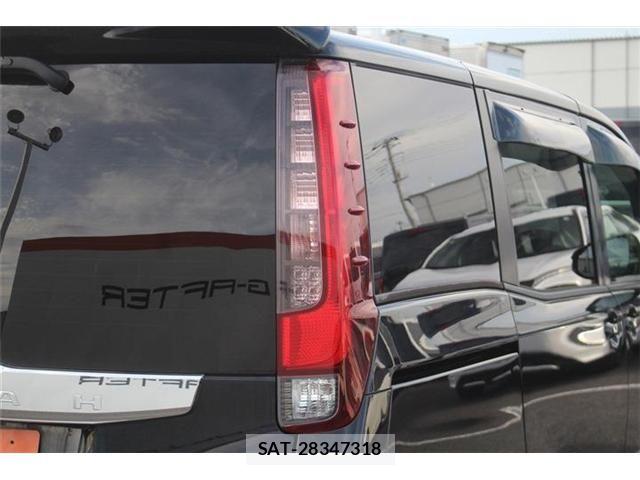 Toyota NOAH 2014-09 8849342-28