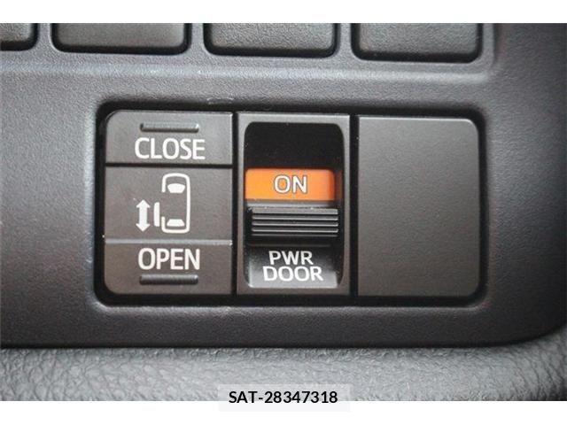 Toyota NOAH 2014-09 8849342-5