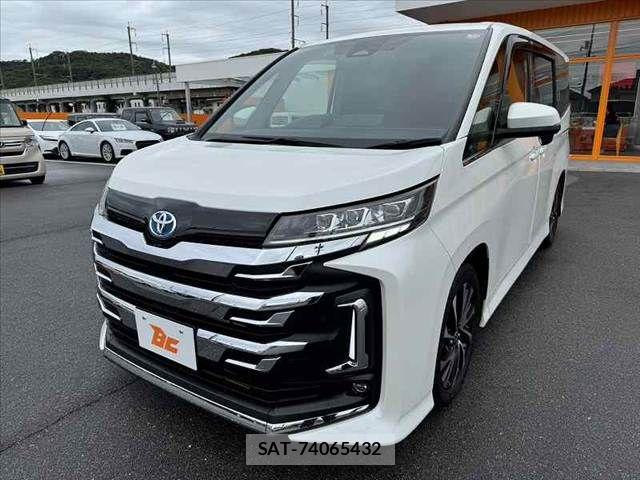 Toyota NOAH 2023-10 8850150-9