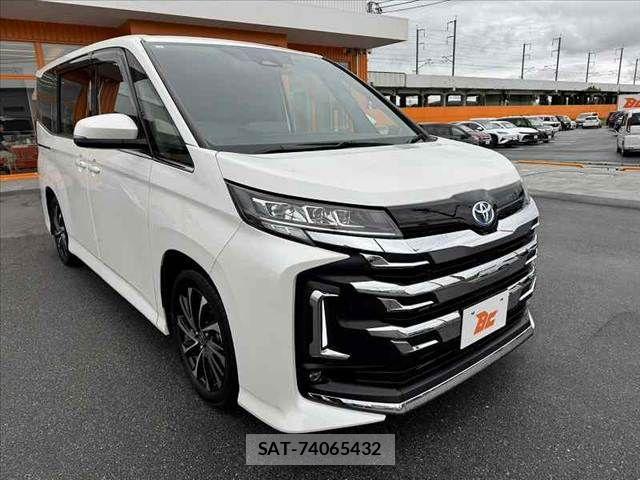Toyota NOAH 2023-10 8850150-7