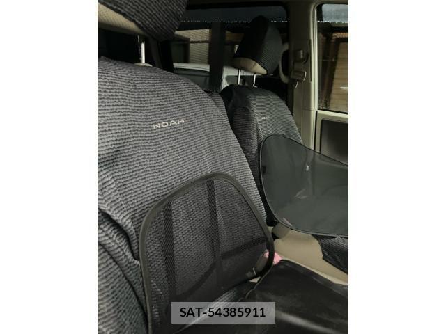 Toyota NOAH 2010-04 8849434-14