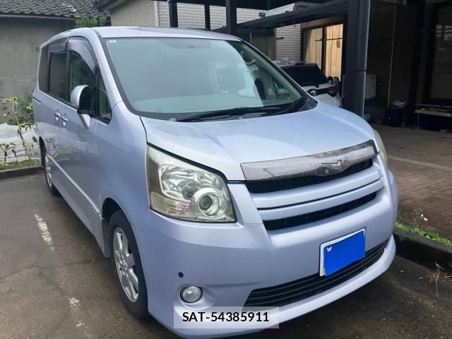 Toyota NOAH 2010-04 8849434-1