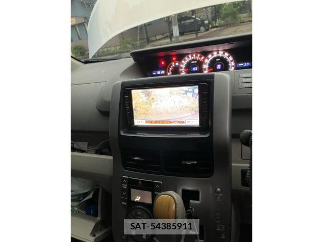 Toyota NOAH 2010-04 8849434-19
