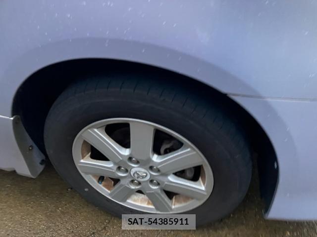 Toyota NOAH 2010-04 8849434-4