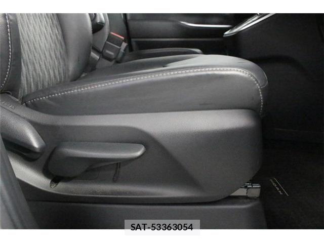 Toyota NOAH 2023-03 8849137-26