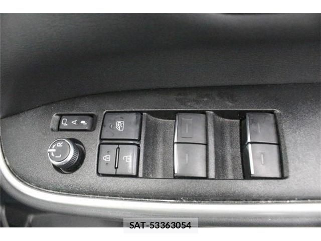 Toyota NOAH 2023-03 8849137-29